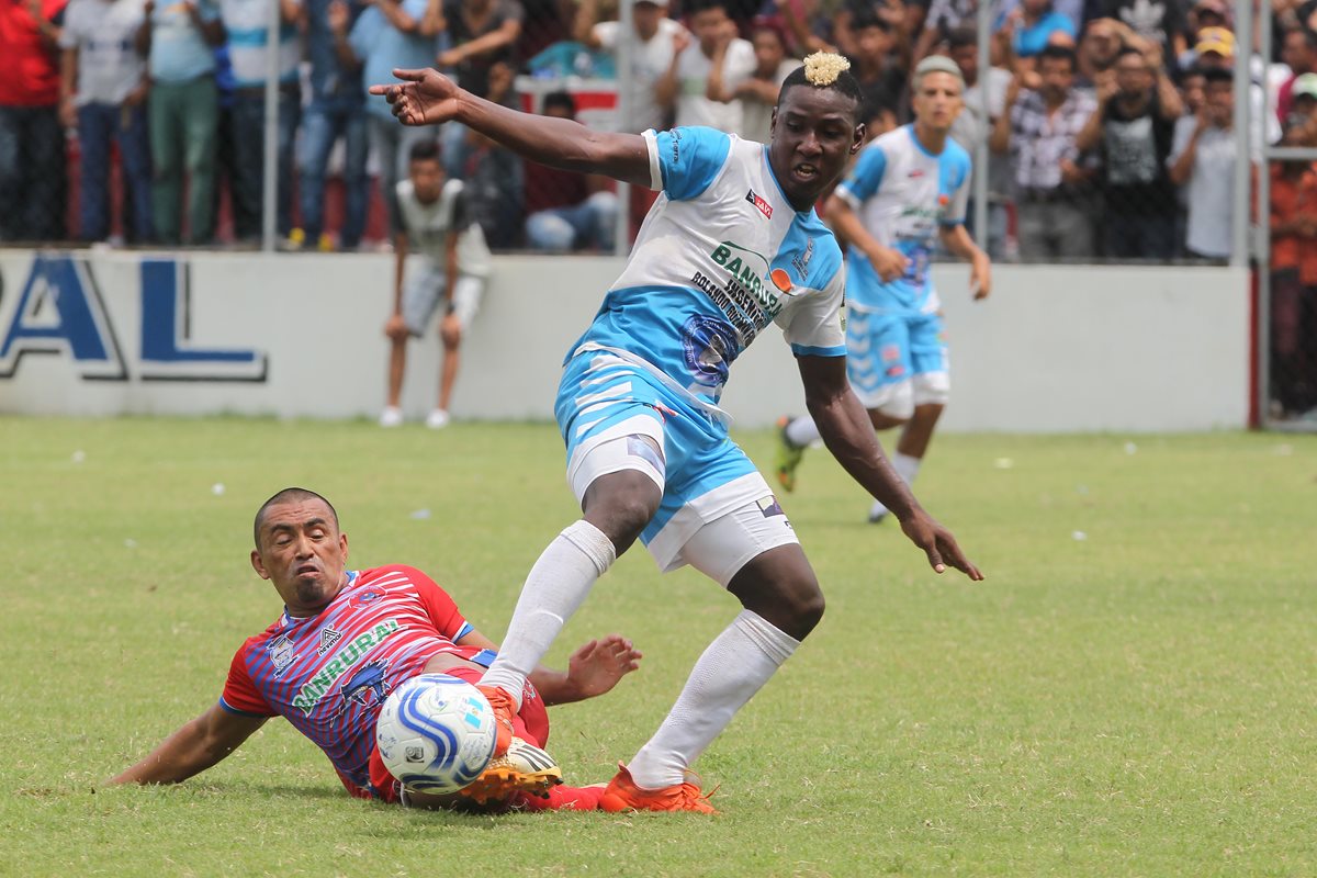 Santa Lucía Cotz. e Iztapa definirán el título de la Primera División el próximo domingo. (Foto Prensa Libre: Norvin Mendoza).