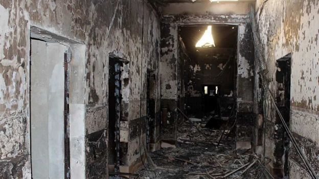 El bombardeo contra hospital de Médicos Sin Fronteras causó 30 muertos en Afganistán. (Foto Prensa Libre: AP)
