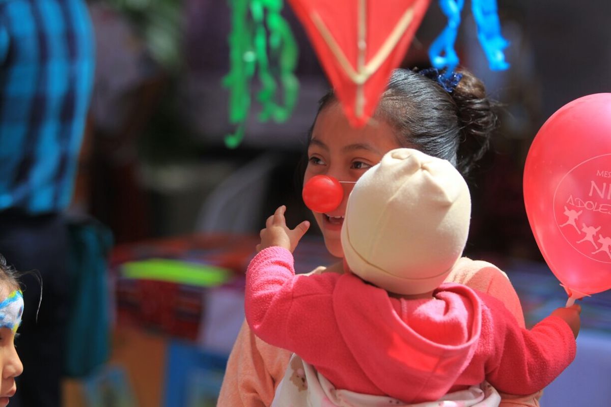El Día Internacional de la Niña se celebra el 11 de octubre. En Guatemala, se conmemoró la fecha este domingo, con un festival. (Foto Prensa Libre: Esbin García)