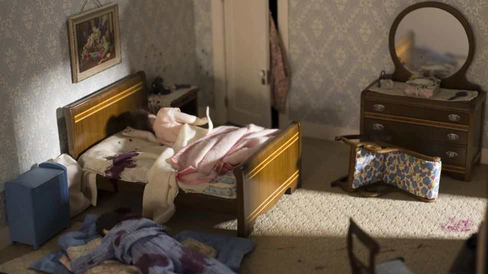 ¿Un asesino? ¿Dos? ¿Los mataron por la mañana o por la noche? OFICINA DE MEDICINA LEGAL DE MARYLAND