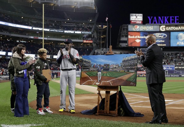 David Ortiz es ovacionado en su adiós al Yankee Stadium