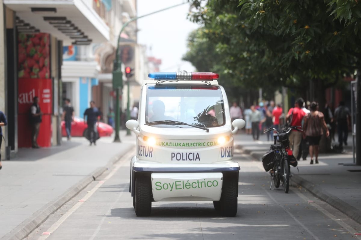 La minipatrulla prestada a la PNC por Luka será parte de un proyecto para el fortalecimiento de la seguridad en el Corredor Turístico de la capital. (Foto Prensa Libre: Érick Ávila)