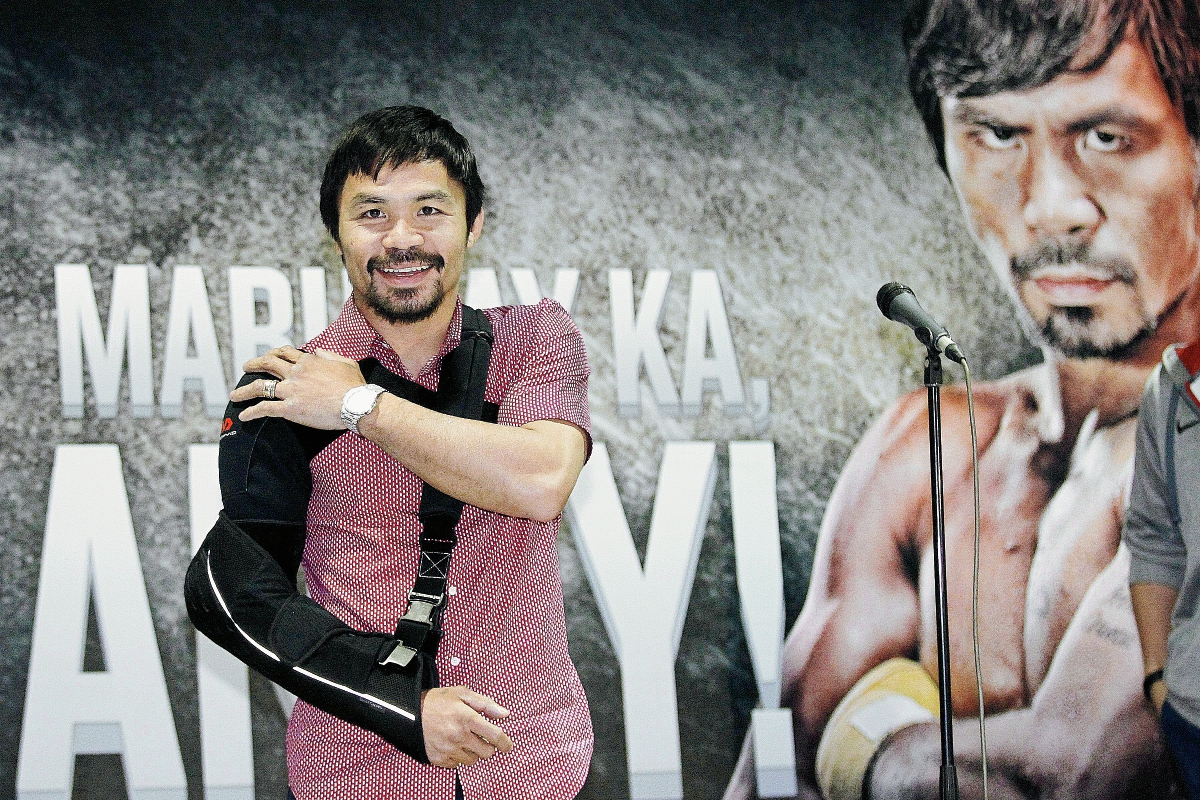 Manny 'Pacman' Pacquiao fue sometido a una cirugía en su hombro izquierdo en Los Ángeles, días después de perder el campeonato de peso welter con Floyd Mayweather.  (Foto Prensa LIbre: EFE)