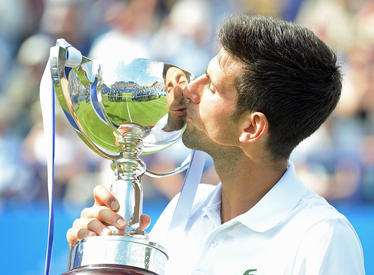 Djokovic sumó un título más a su histórico palmarés en el tenis profesional. (Foto Prensa Libre: EFE)