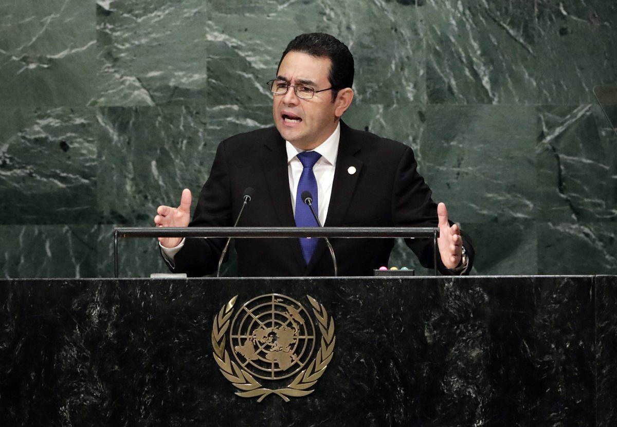 Jimmy Morales ofrece un discurso durante la 71 Asamblea General de las Naciones Unidas, en Nueva York, EE. UU. (Foto Prensa Libre: Agencia EFE)