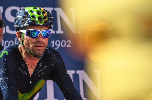 Alejandro Valverde de Movistar, espera lograr ubicarse como líder del Giro de Italia. (Foto Prensa Libre: EFE)