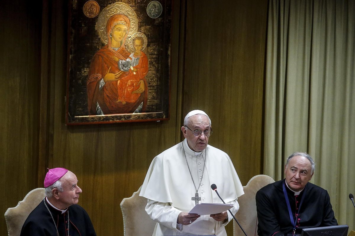 El papa Francisco reconoce el martirio del sacerdote italiano Tullio Maruzzo y del catequista Obdulio Arroyo Navarro, asesinados en Guatemala. (Foto Prensa Libre: EFE)
