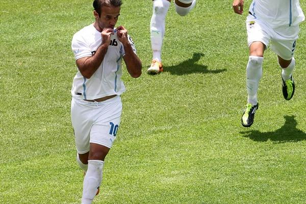 Contreras anotó los dos goles que le dieron el título a Comunicaciones. (Foto Prensa Libre: Óscar Felipe) 