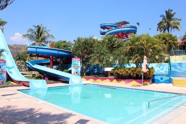 Turicentro Guastatoya ofrece   varias distracciones para los visitantes.