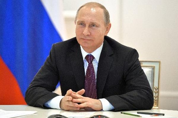 El presidente de Rusia, Vladimir Putin, recordó al presidente Obama su responsabilidad en mantener la paz mundial. (Foto Prensa Libre: AP)