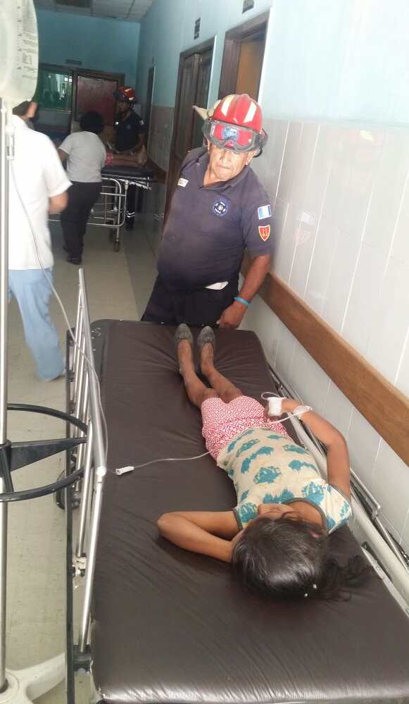 Cuatro menores y dos adultos sufrieron síntomas de intoxicación. (Foto Prensa Libre: Hugo Oliva)