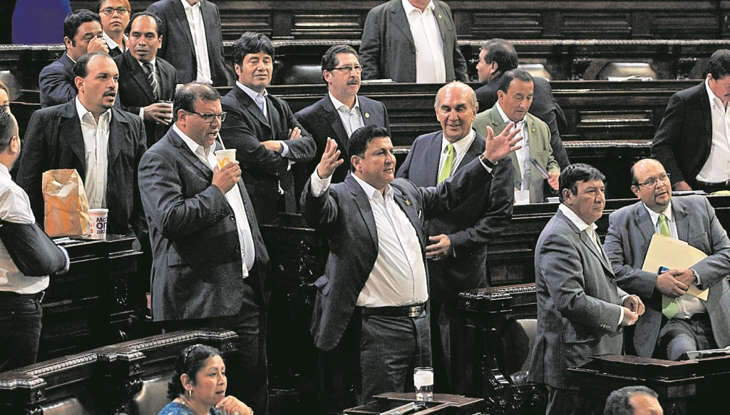 Un Congreso señalado decidirá sobre antejuicio del presidente Jimmy Morales