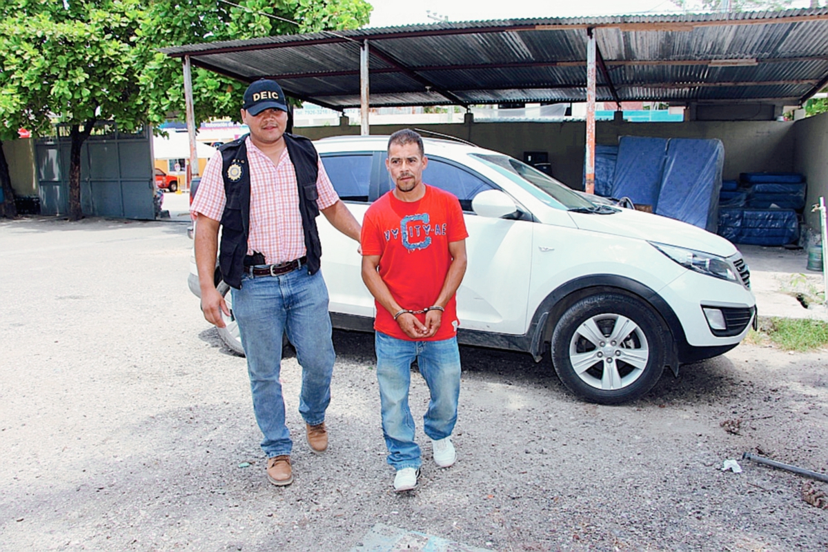 Jerson Rodríguez  fue capturado cuando conducía una camioneta agrícola en Santa Elena, Flores, Petén. (Foto Prensa Libre: Rigoberto Escobar)