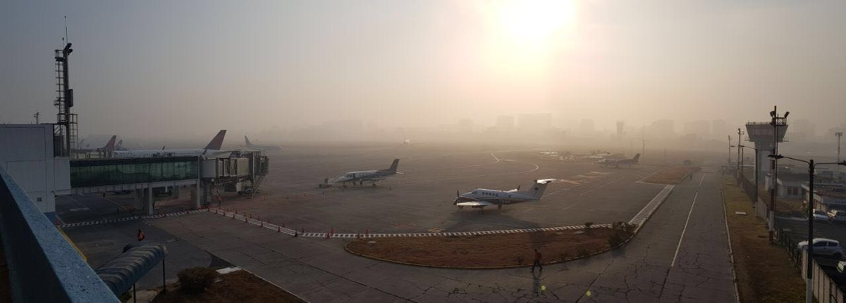 Neblina causa breve suspensión de operaciones en el aeropuerto La Aurora
