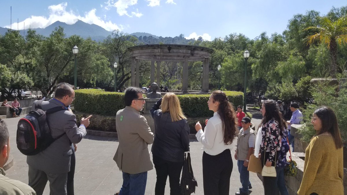 El diplomático conoce sobre la historia de Quetzaltenango. (Foto Prensa Libre: Cortesía)