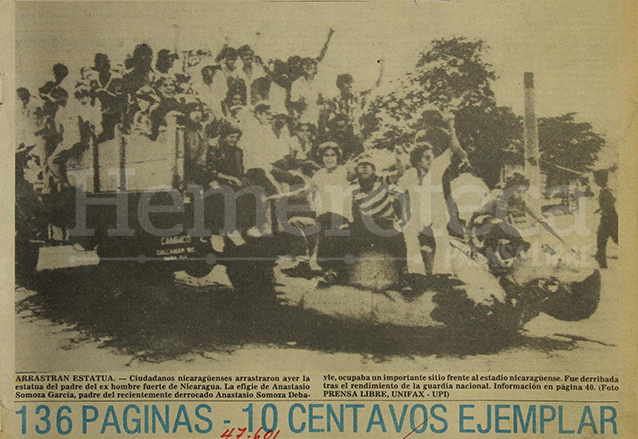 La portada de Prensa Libre del 20 de julio de 1979 informaba sobre el triunfo de la revolución que derrocó al dictador Anastasio Somoza Debayle en Nicaragua. (Foto: Hemeroteca PL)