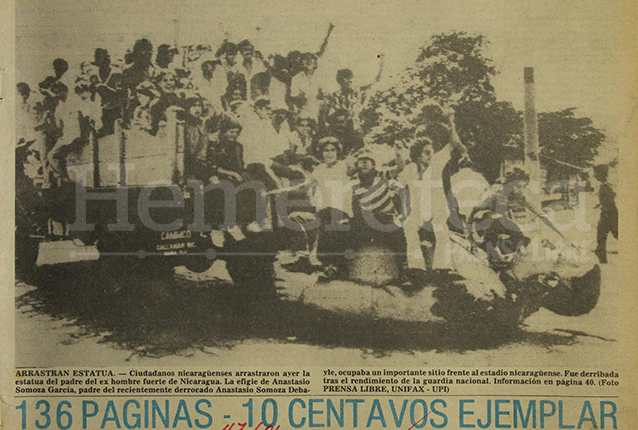 La portada de Prensa Libre del 20 de julio de 1979 informaba sobre el triunfo de la revolución que derrocó al dictador Anastasio Somoza Debayle en Nicaragua. (Foto: Hemeroteca PL)