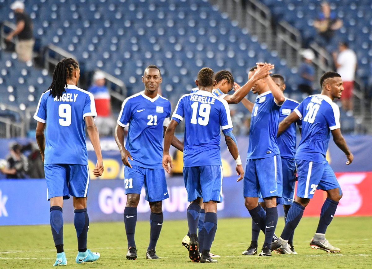 Con goles de Kevin Parsemain y de Steven Langil, Martinica venció a Nicaragua. (Foto Prensa Libre: AFP)