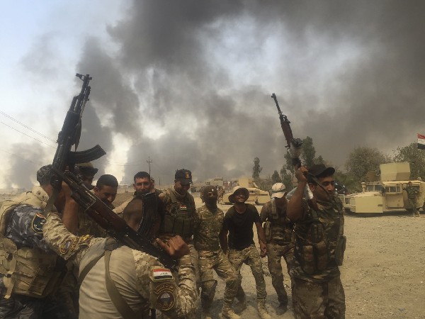 Ejército iraquí recuperó el viernes el control de la estratégica ciudad de Al Qayara, (Foto Prensa Libre: AP)