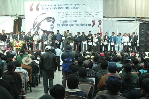 Líderes comunitarios, durante la elección de la nueva directiva de la Asociación de los 48 Cantones de Totonicapán.