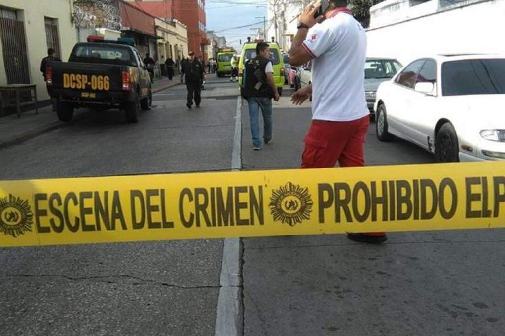 La escena del crimen de un homicidio en ciudad de Guatemala. (Foto Prensa Libre: Archivo)