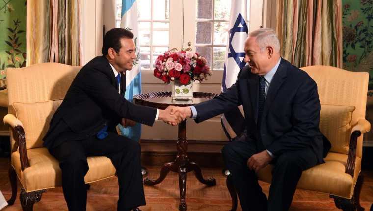 El presidente Jimmy Morales se reunió con el primer ministro israelí, Benjamín Netanhayu, el pasado 4 de marzo. (Foto Prensa Libre: Presidencia)