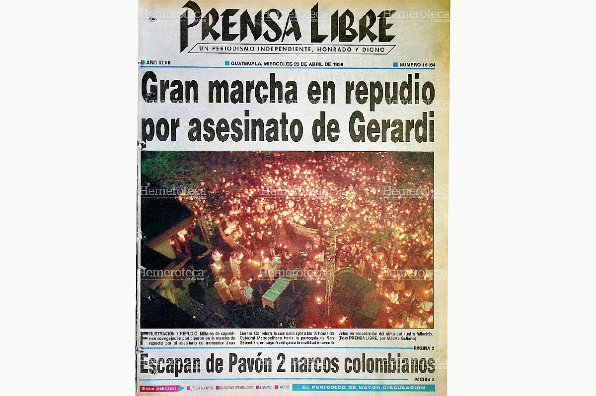 Portada de Prensa Libre del 29 de abril de 1998 donde se informa de la masiva marcha por la muerte de Monseñor Gerardi. Foto: Hemeroteca PL