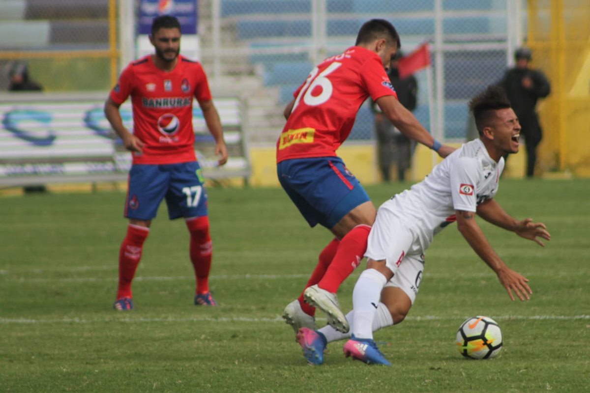 Municipal no pudo si quiera empatar el juego y el Alianza se quedó con la Copa Burra Rivas. (Foto Prensa Libre: CSD Municipal)