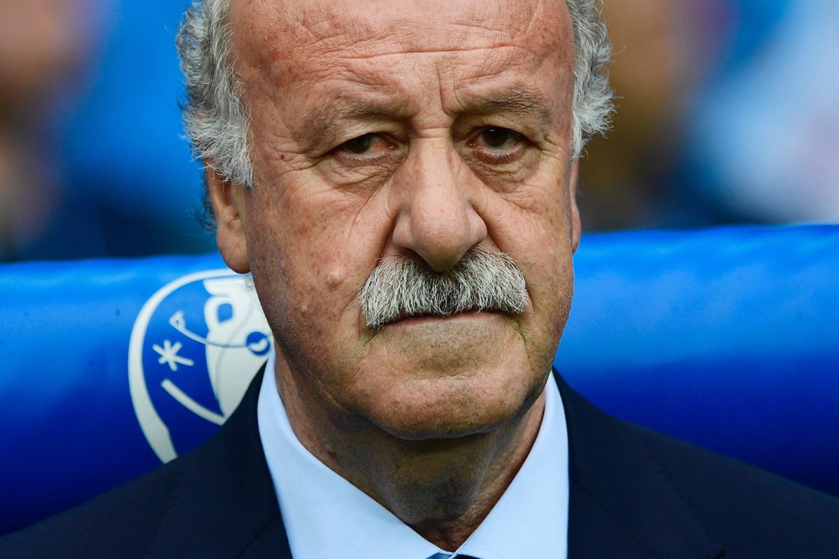 Vicente del Bosque asegura que hubo factores externos que perjudicaron a "La Roja". (Foto Prensa Libre: AFP)