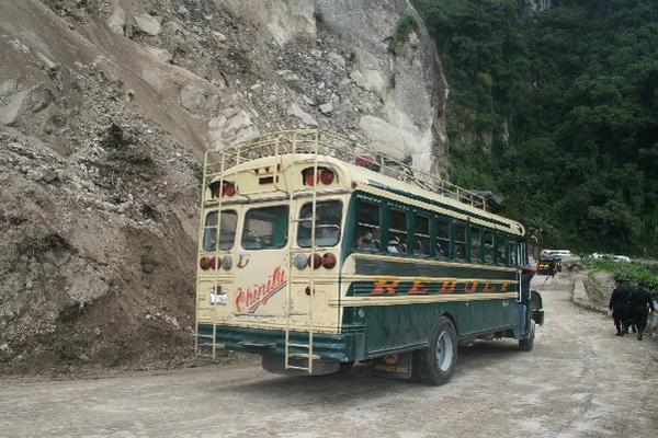 Tramo fue liberado, tras retiro de derrumbe.