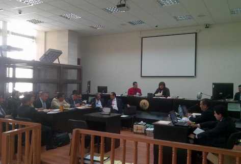 La audiencia se desarrolla en el Juzgado A de Mayor Riesgo. (Foto Prensa Libre: Byron Vásquez)