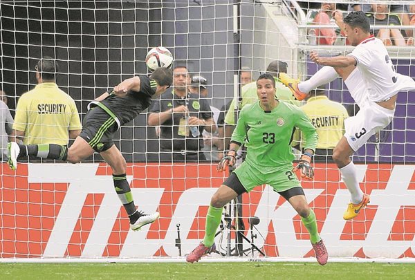 Costa Rica tendrá una sensible baja en la Copa América por la ausencia del portero Esteban Alvarado. (Foto Prensa Libre: Hemeroteca PL)