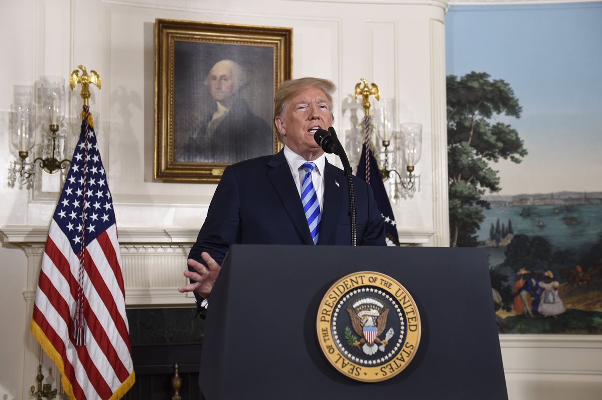 Donald Trump, en su discurso sobre el acuerdo nuclear. (Foto Prensa Libre: AFP)