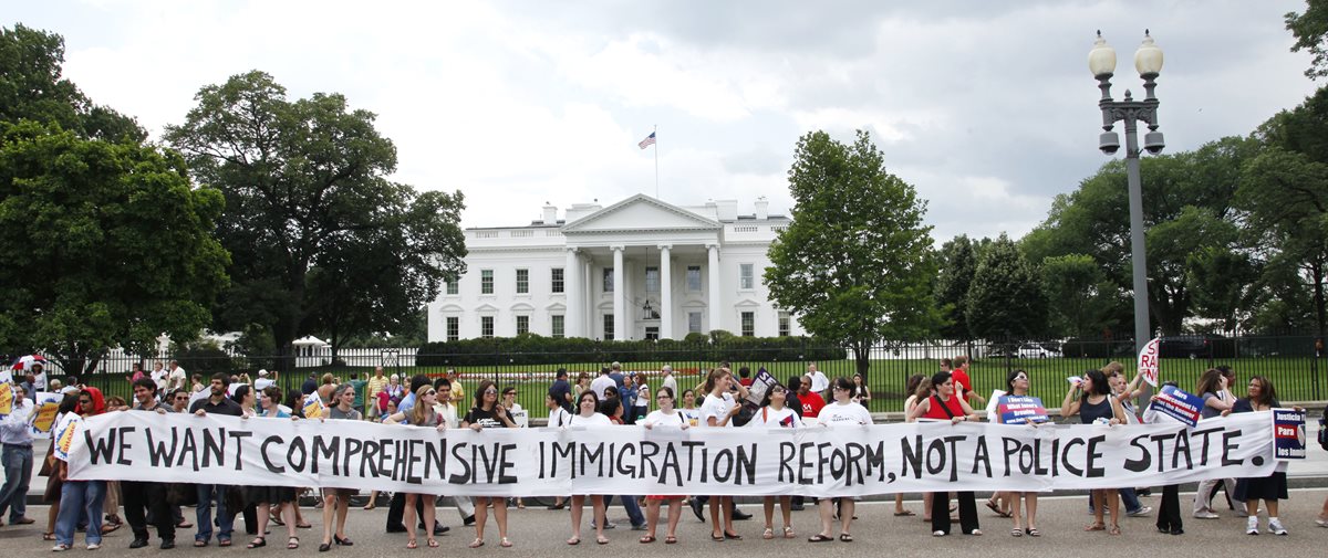 Más migrantes de países lejanos están llegando a EE. UU. (Foto Prensa Libre: AP)