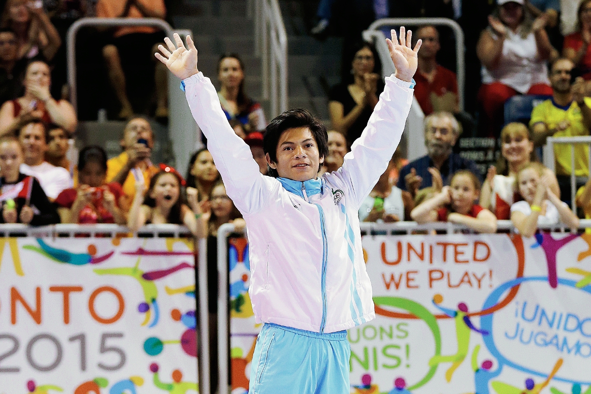 Vega dio una lección de persistencia, trabajo y esfuerzo, ayer, cuando ganó la medalla de oro en Toronto. (Foto Prensa Libre: AP)