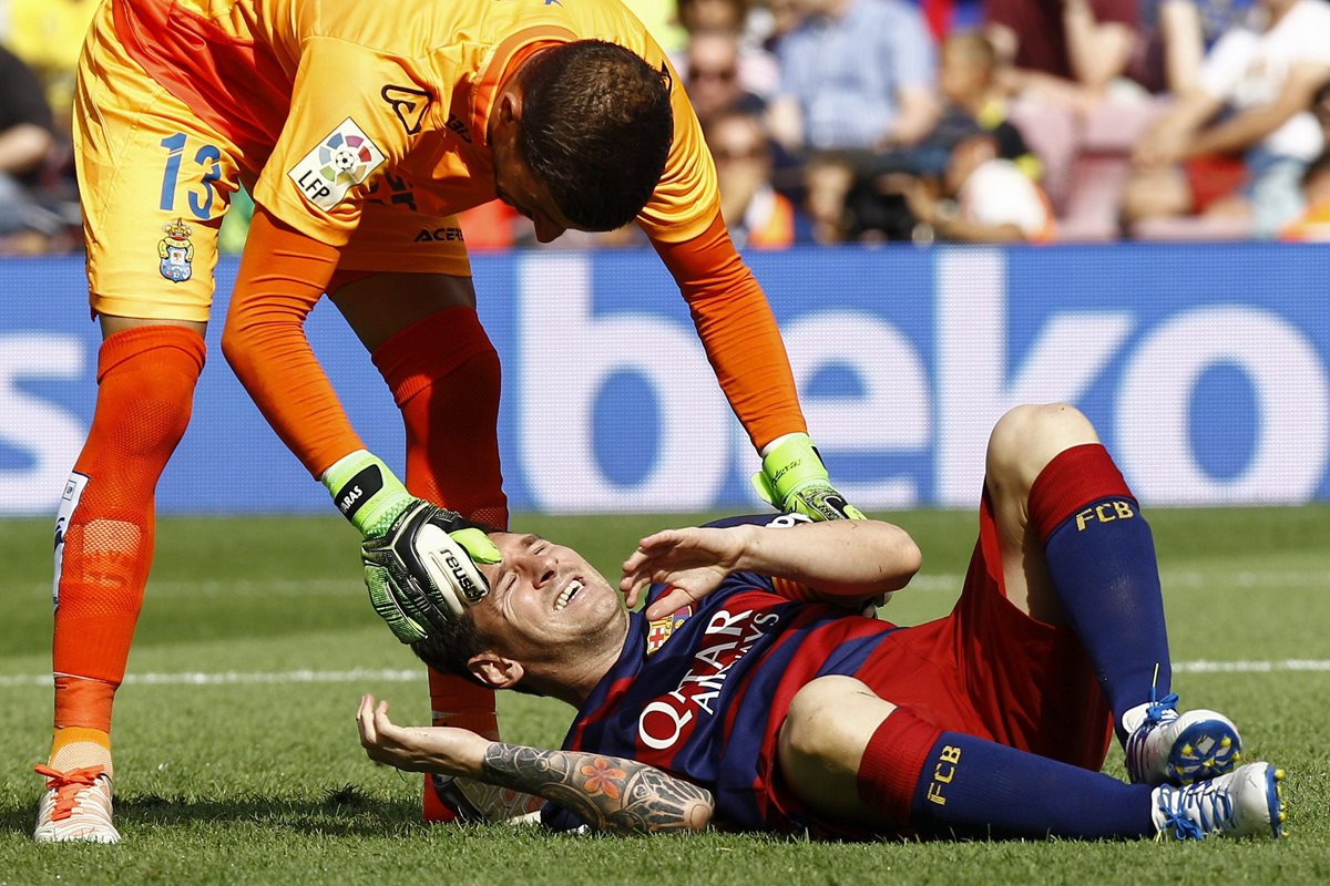 Messi preocupa al mundo del fútbol por una seria lesión. (Foto Prensa Libre: EFE)