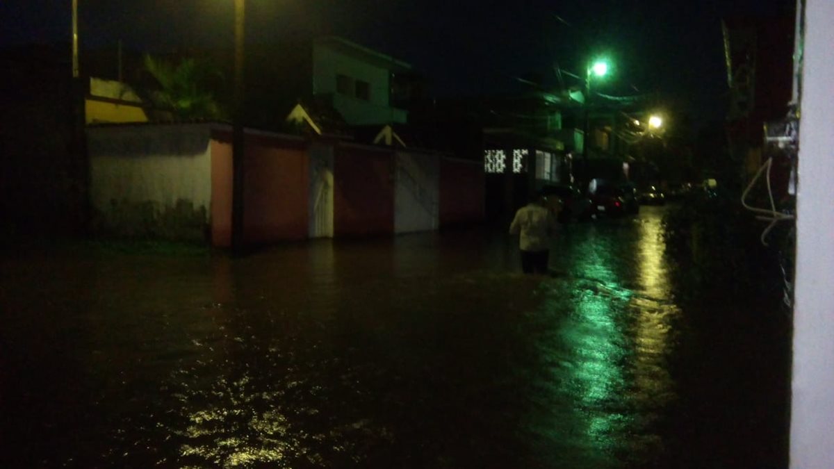 Una de las viviendas inundadas en Mazatenango. (Foto Prensa Libre: Conred).