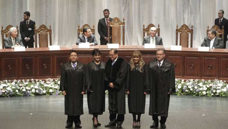La nueva Corte fue electa para un período de cinco años, que termina en 2021. (Foto Prensa Libre: Edwin Bercián)