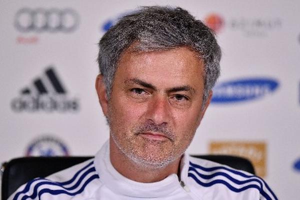 El técnico del Chelsea, José Mourinho, lamentó el fallecimiento de Tito Vilanova. (Foto Prensa Libre: AFP)
