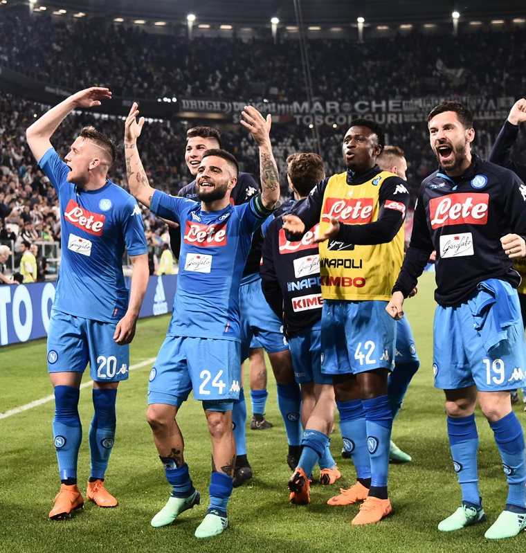 Así celebraron la victoria contra la Juventus los jugadores del Nápoles. (Foto Prensa Libre: AFP)