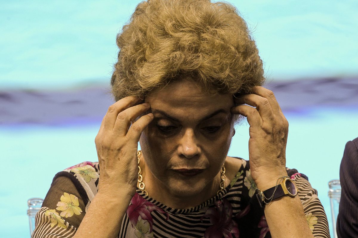 Dilma Rousseff, presidenta de Brasil, afronta una semana difícil. (Foto Prensa Libre: EFE).
