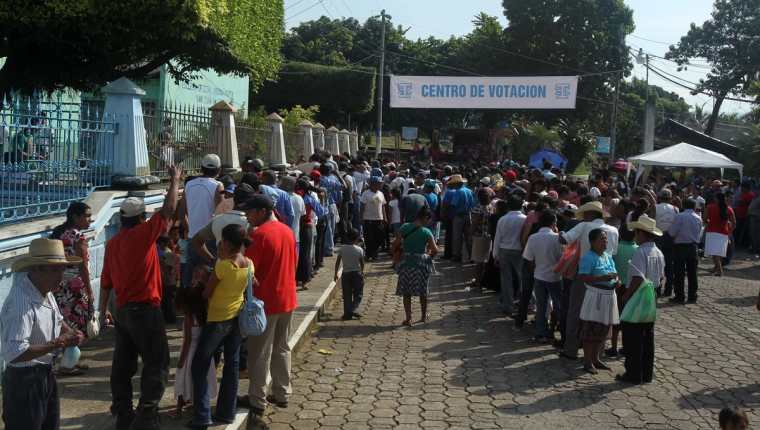Los guatemaltecos acudieron masivamente a las urnas en 2011. (Foto: Hemeroteca PL)