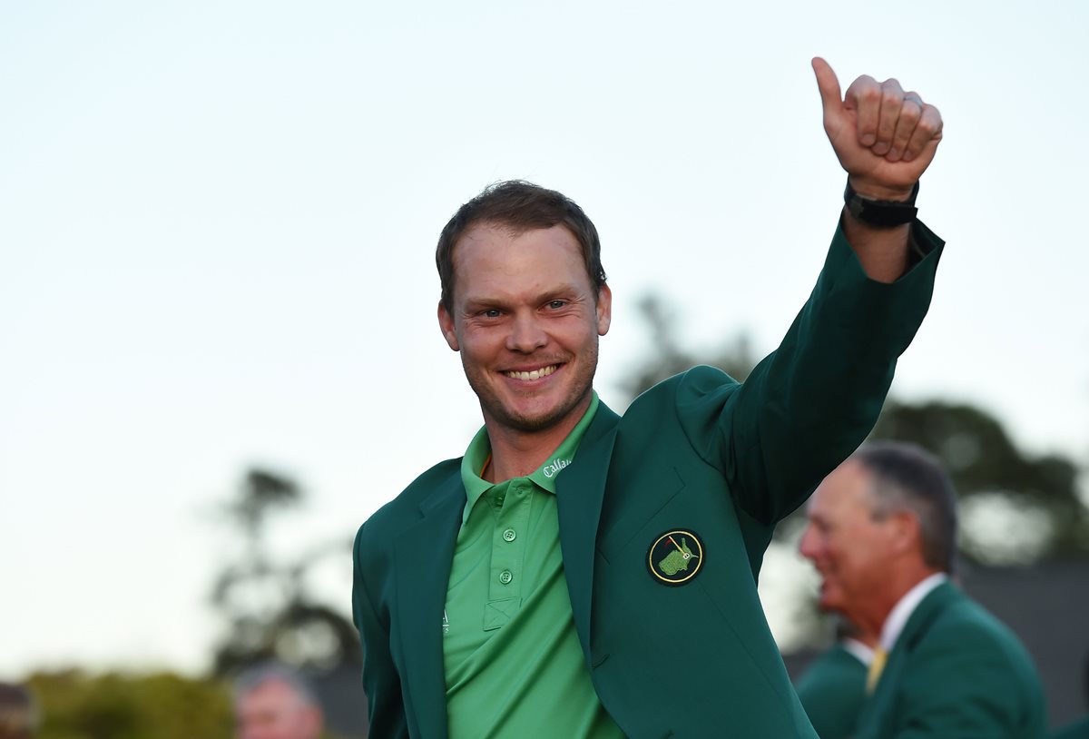 Danny Willett se pucho la chaqueta verde en el Masters de Augusta. (Foto Prensa Libre: AFP)