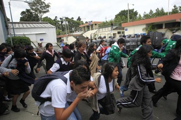 Se esperan protestas en inicio del ciclo escolar 2013.