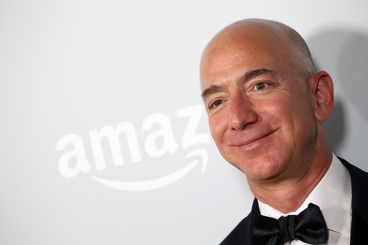 Bezos tiene un patrimonio que supera los US$90 mil millones, según Forbes. (Foto Prensa Libre: AFP)