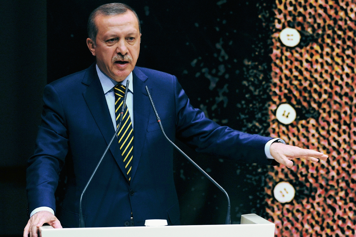 Erdogan tilda declaraciones del Papa sobre genocidio armenio como “estupideces”