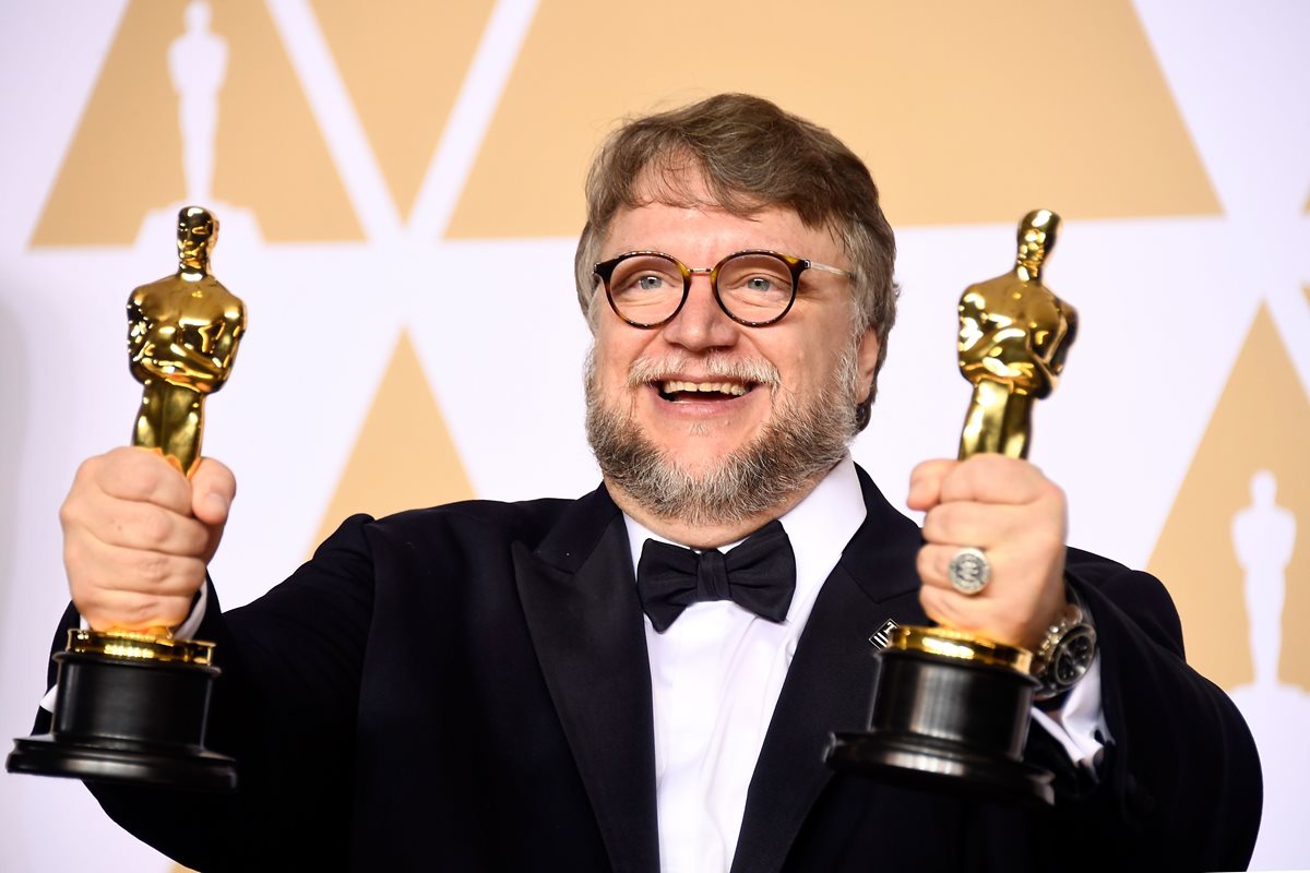 Guillermo del Toro obtuvo dos Óscar, mejor director y mejor película, por su trabajo en el filme "La forma del agua". (Foto Prensa Libre: AFP).