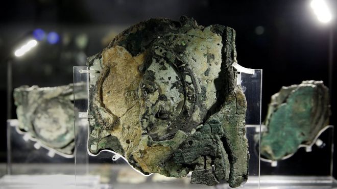 Quien haya creado el avanzado mecanismo de Anticitera consiguió usar ruedas de engranaje de bronce para rastrear los complejos movimientos de la Luna y los planetas. REUTERS