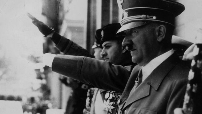 A inicios de su gobierno, Hitler prohibió las drogas recreacionales, pero posteriormente su régimen impulsó el uso de metanfetaminas entre sus tropas. GETTY IMAGES