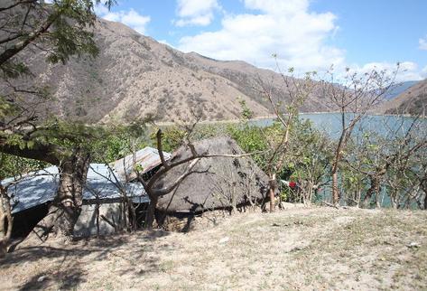 LAS COMUNIDADES afectadas viven  en  pobreza y a la espera del resarcimiento.